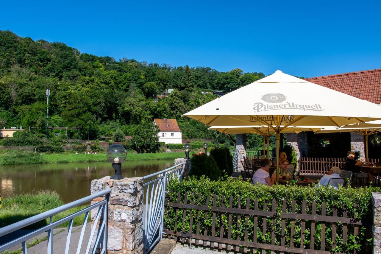 Hotel U Berounky Srbsko Экстерьер фото