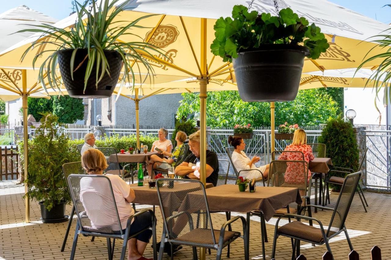 Hotel U Berounky Srbsko Экстерьер фото