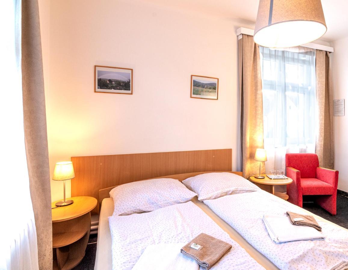 Hotel U Berounky Srbsko Экстерьер фото