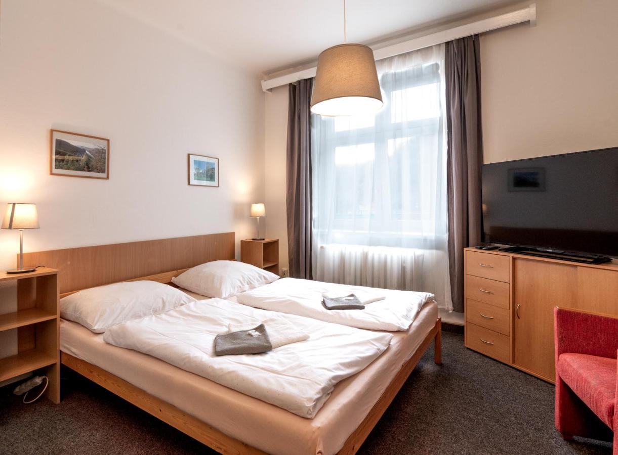 Hotel U Berounky Srbsko Экстерьер фото