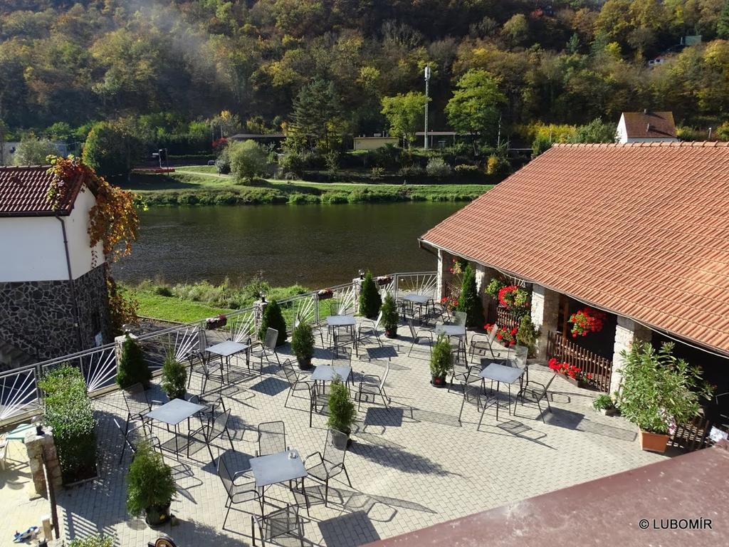 Hotel U Berounky Srbsko Экстерьер фото